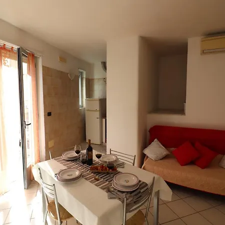 Clio In Salento Apartment *